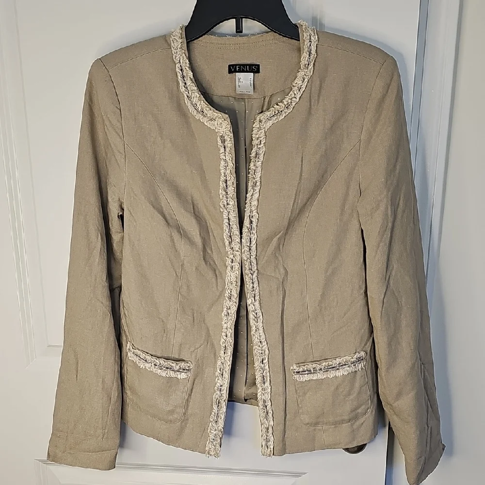 VENUS Women's Beige Blazer with‎ Cream Accents